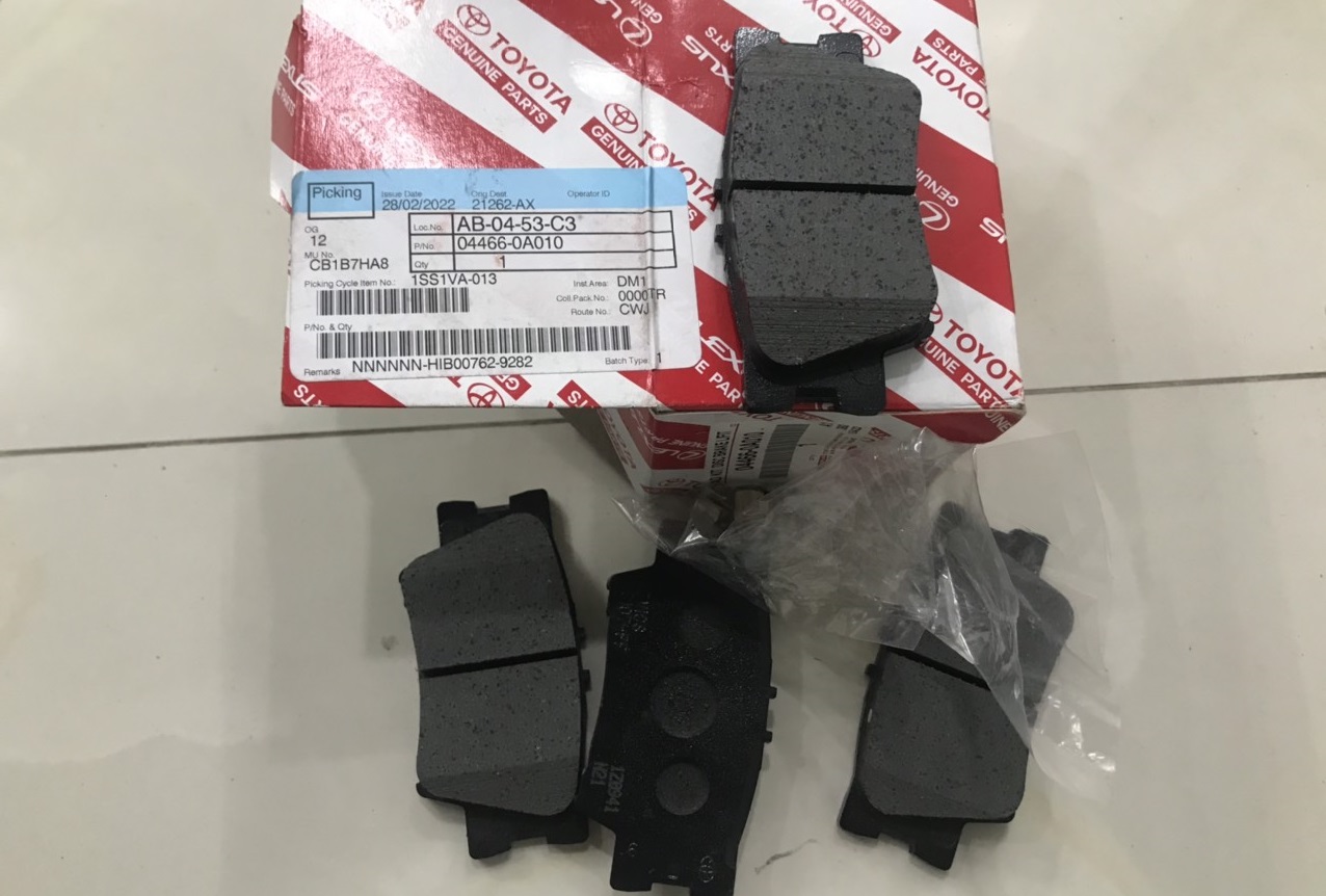 Bố thắng sau xe Toyota Cross