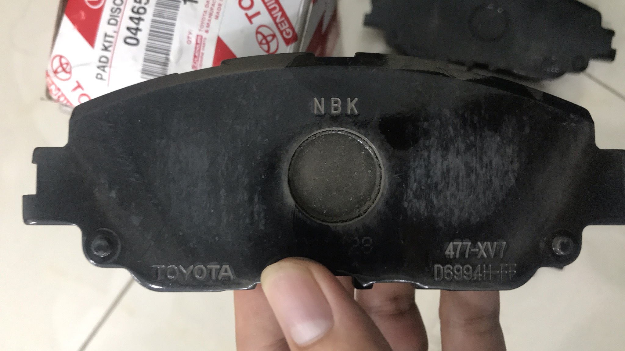 Bố thắng trước xe Toyota Cross