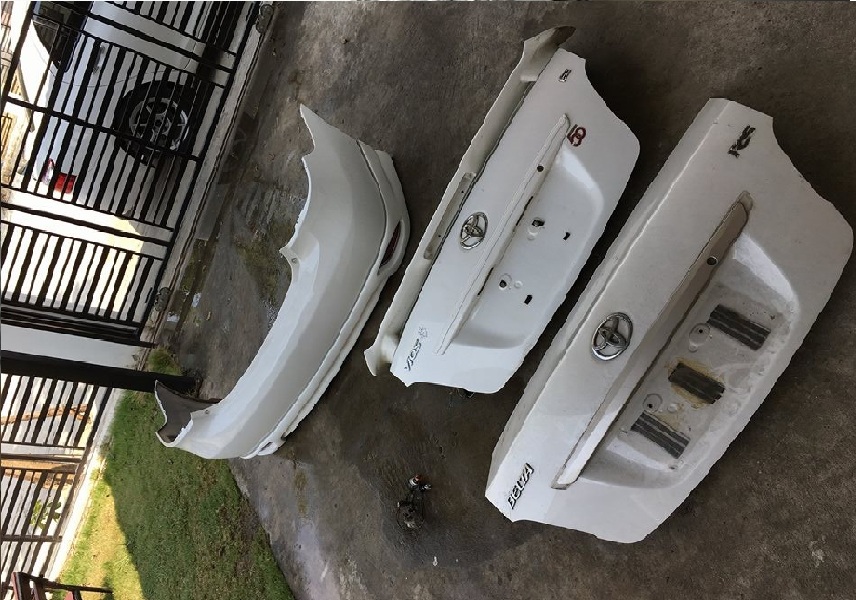 Cốp sau vios 2010