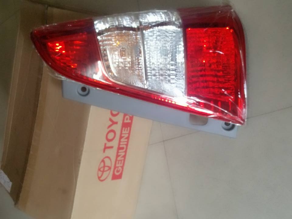 Đèn hậu innova
