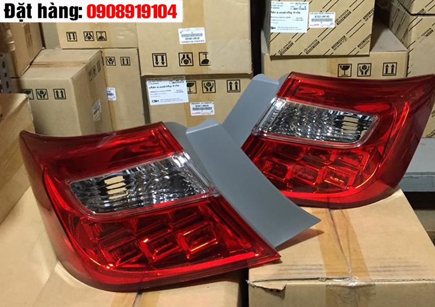 Đèn hậu camry 2013 