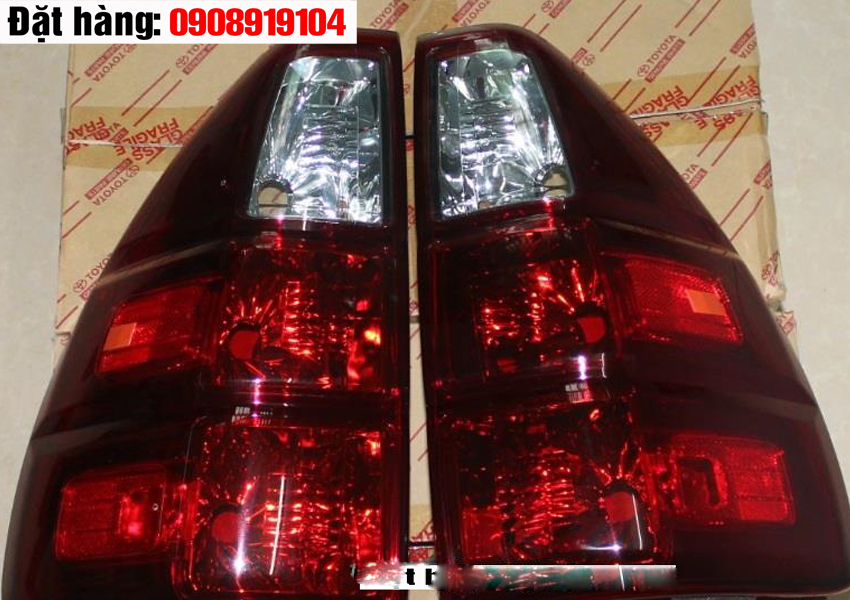 Đèn hậu hilux 2016