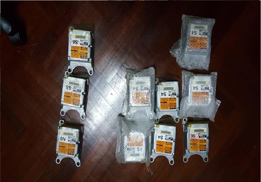 Hộp túi khí Fortuner