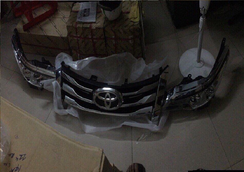 Mặt galang Fortuner 2017