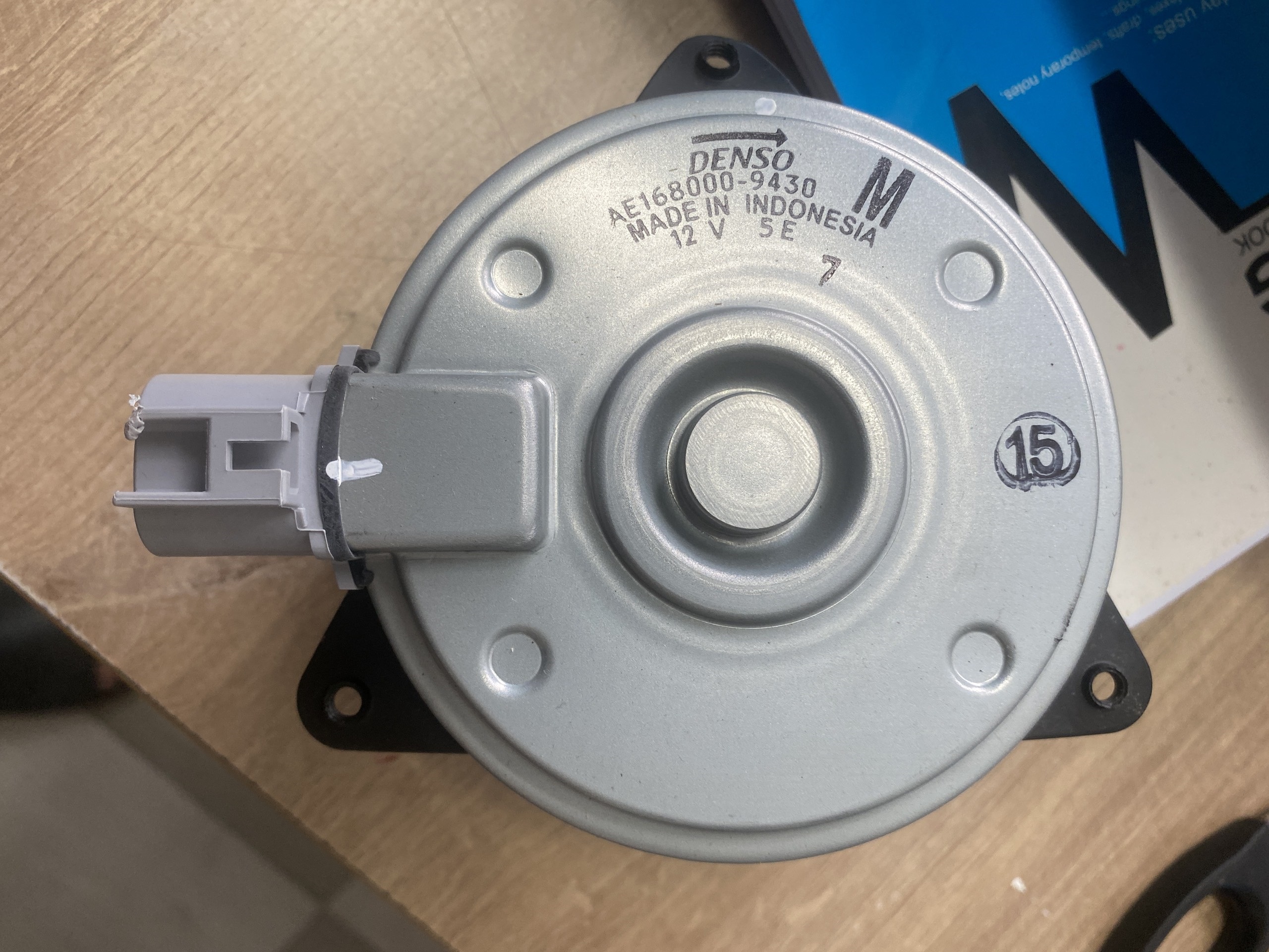 Mô tơ quạt két nước Mitsubishi Xpander