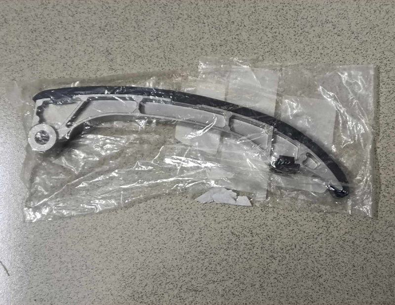 Tỳ xích cam cong Toyota Camry 3.5 2009-2012