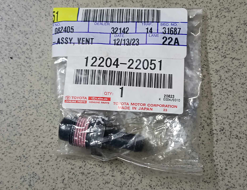 Van thông hơi nắp cò Toyota Altis 2008-2010