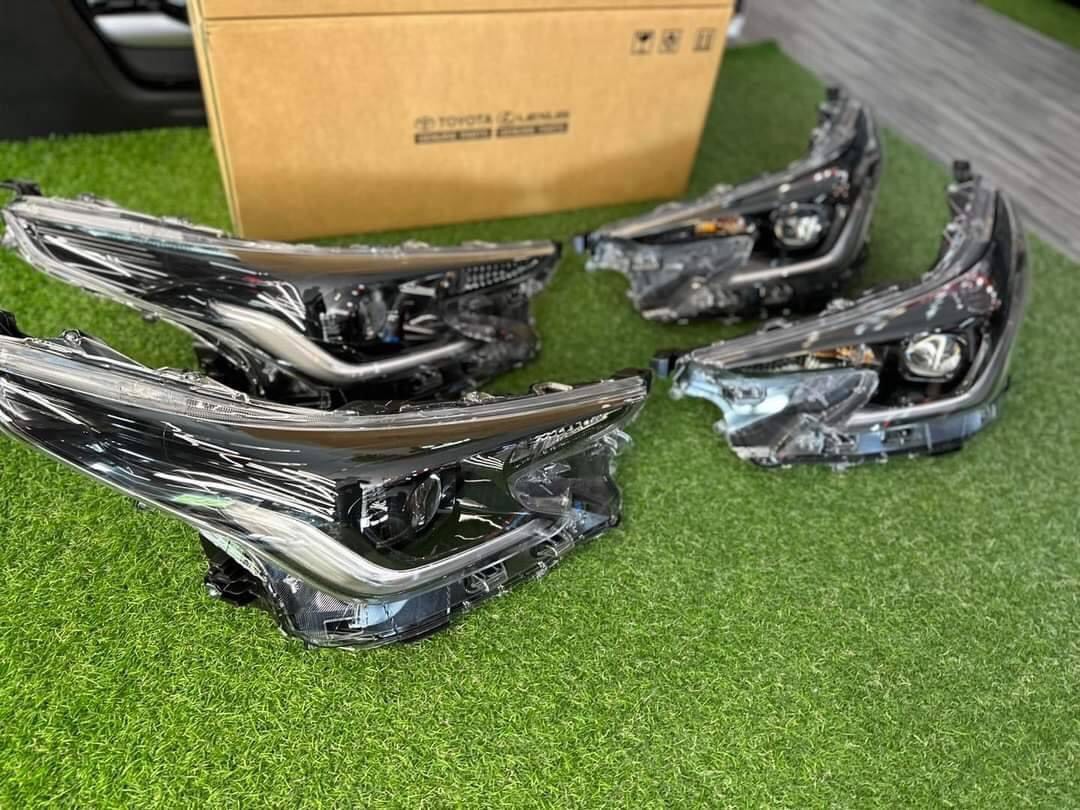 Đèn pha Toyota Vios 2023